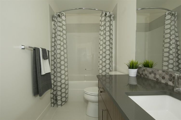 Bathroom 12c